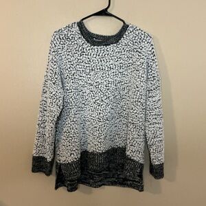 Cupio Black and White Knit Top